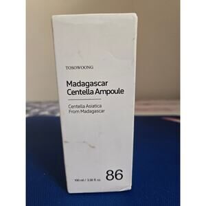 Tosowoong Madagascar Centella Ampoule Glass Skin Soothing Hydrating Serum